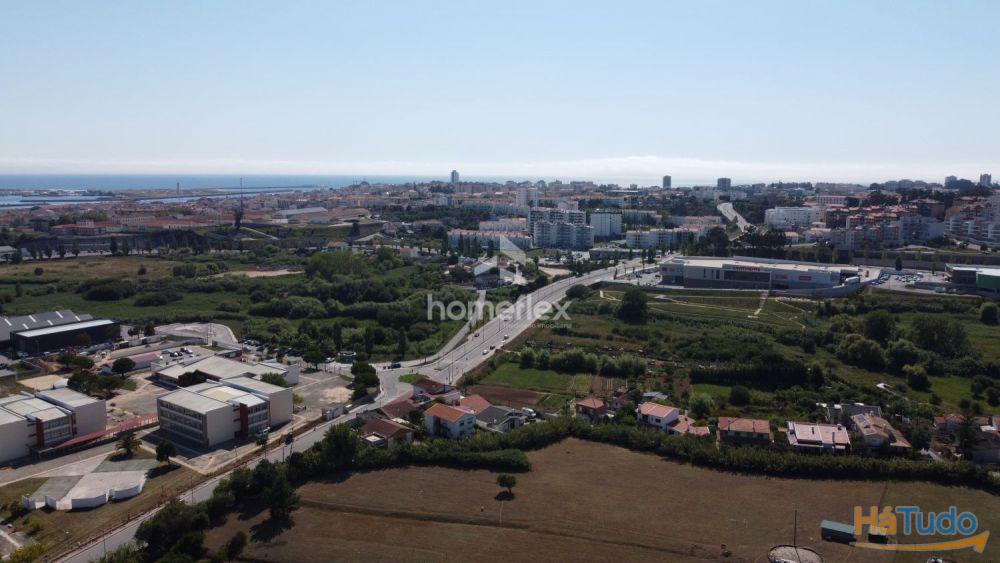 Lote para construção de um prédio em Tavarede! Lote para construção de um prédio em Tavarede!