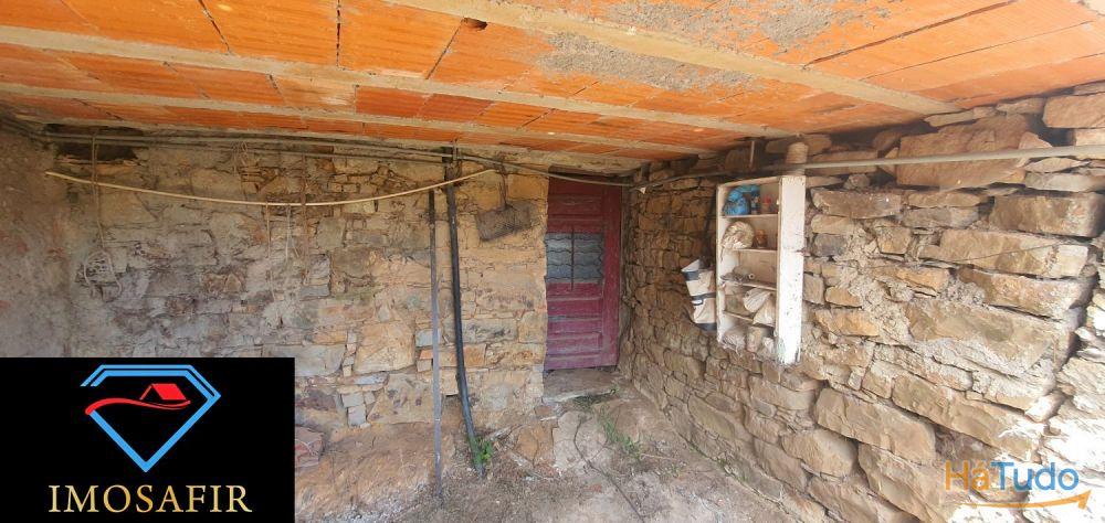 Casa para restaurar no Carvoeiro, Mação Casa para restaurar no Carvoeiro, Mação