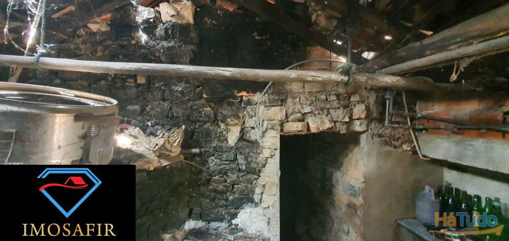 Casa para restaurar no Carvoeiro, Mação Casa para restaurar no Carvoeiro, Mação