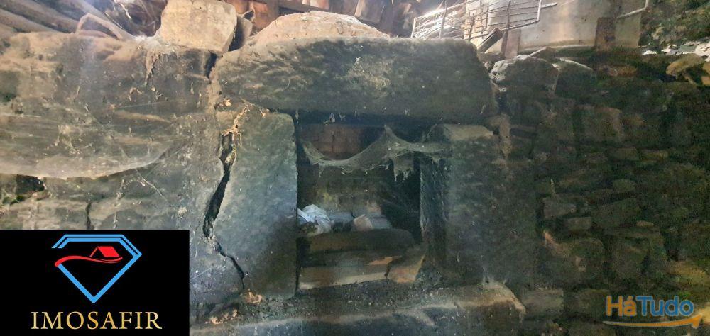 Casa para restaurar no Carvoeiro, Mação Casa para restaurar no Carvoeiro, Mação