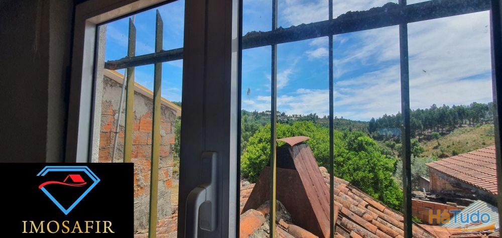 Casa para restaurar no Carvoeiro, Mação Casa para restaurar no Carvoeiro, Mação