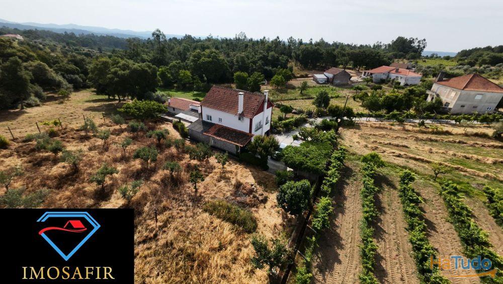 Moradia T4 nas Olalhas, a 2 kms da Albufeira do Castelo do Bode Moradia T4 nas Olalhas, a 2 kms da Albufeira do Castelo do Bode