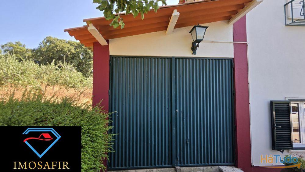 Moradia T4 nas Olalhas, a 2 kms da Albufeira do Castelo do Bode Moradia T4 nas Olalhas, a 2 kms da Albufeira do Castelo do Bode