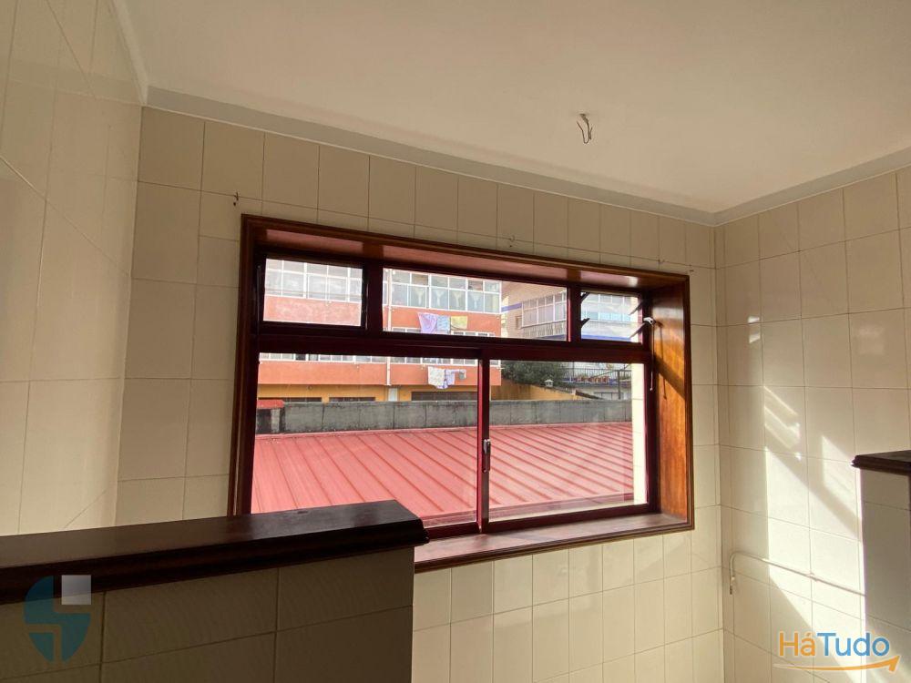 Apartamento T2 em Fânzeres a 950 metros do Metro. Apartamento T2 em Fânzeres a 950 metros do Metro.
