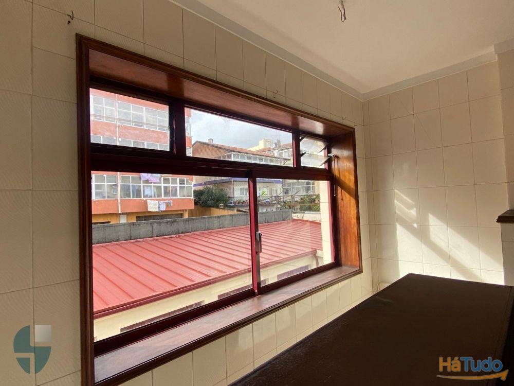 Apartamento T2 em Fânzeres a 950 metros do Metro. Apartamento T2 em Fânzeres a 950 metros do Metro.