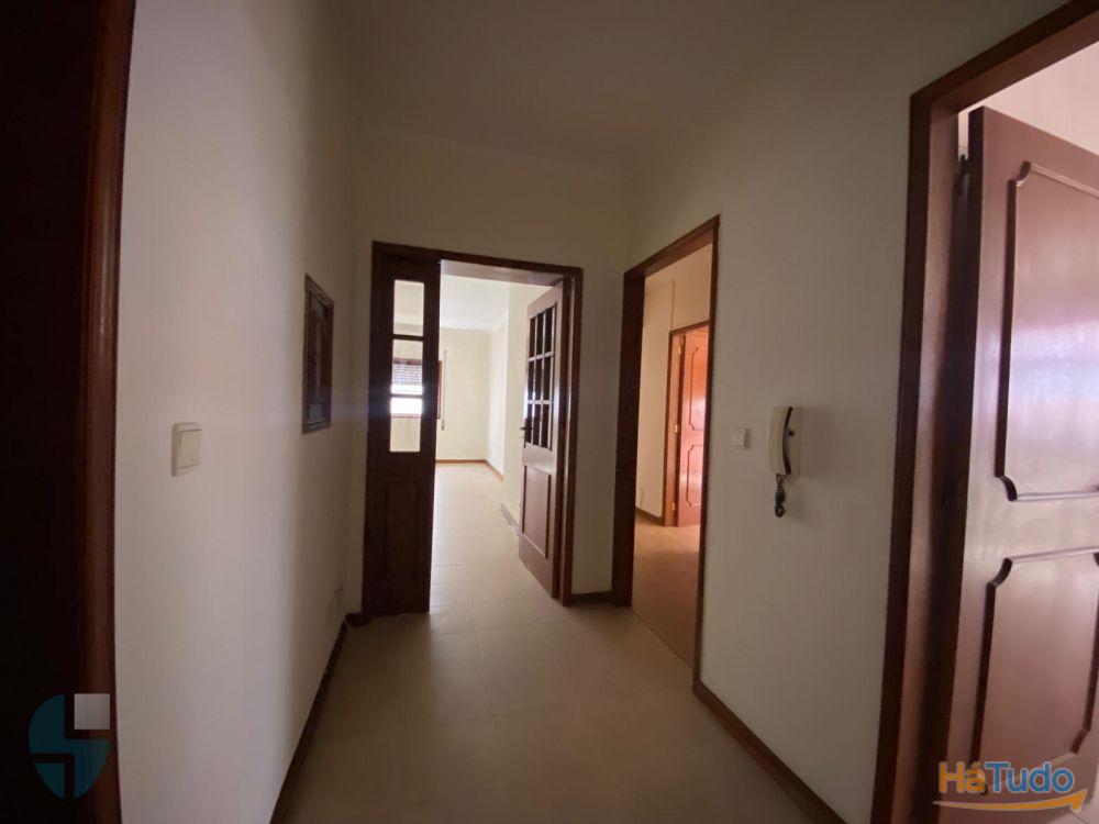 Apartamento T2 em Fânzeres a 950 metros do Metro. Apartamento T2 em Fânzeres a 950 metros do Metro.