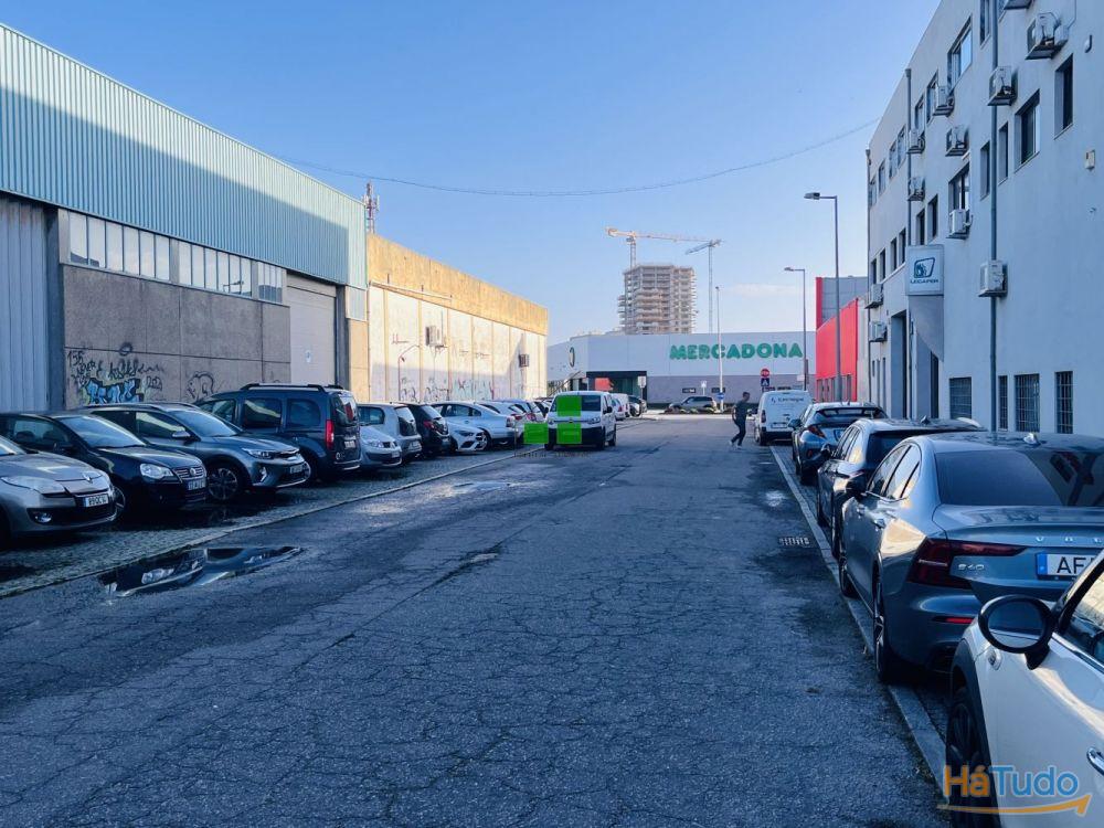 ARMAZÉM JUNTO À EXPONOR ARMAZÉM JUNTO À EXPONOR