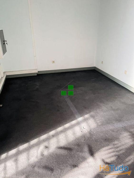 ARMAZÉM JUNTO À EXPONOR ARMAZÉM JUNTO À EXPONOR