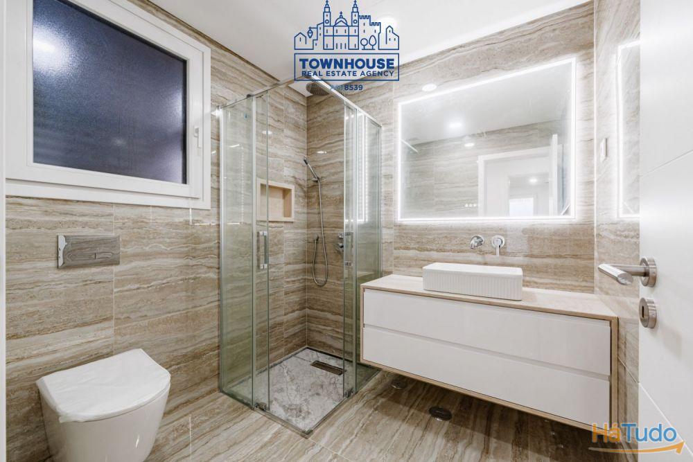 Moradia nova V4 Isolada em Azeitão com de 420m2 de terreno e ABP 210m2 com piscina Moradia nova V4 Isolada em Azeitão com de 420m2 de terreno e ABP 210m2 com piscina