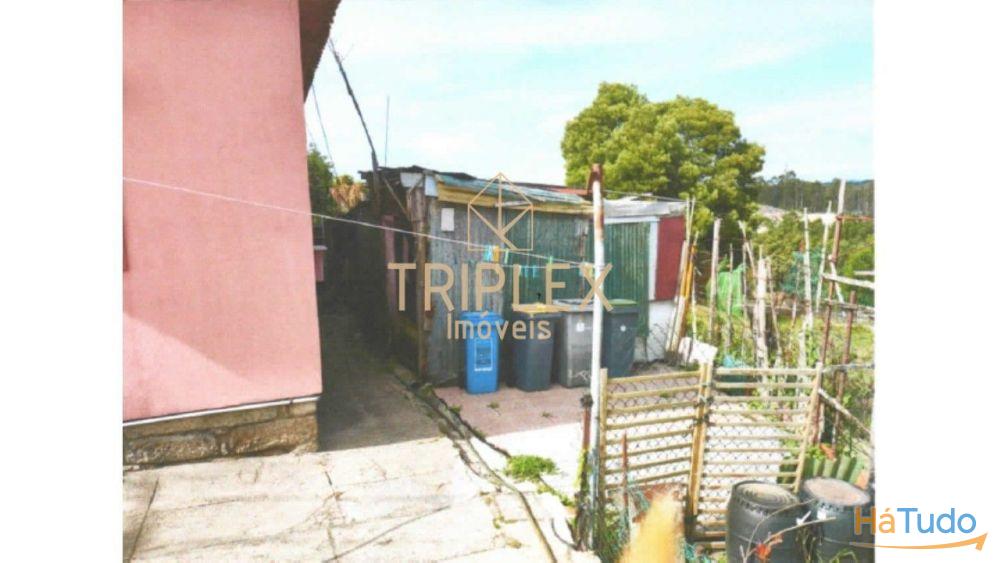 Casa com 3 inquilinos e Terreno - Monte Sta Cruz Casa com 3 inquilinos e Terreno - Monte Sta Cruz