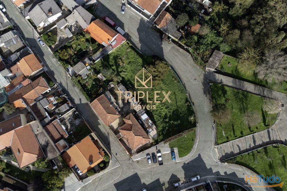 Casa com 3 inquilinos e Terreno - Monte Sta Cruz Casa com 3 inquilinos e Terreno - Monte Sta Cruz