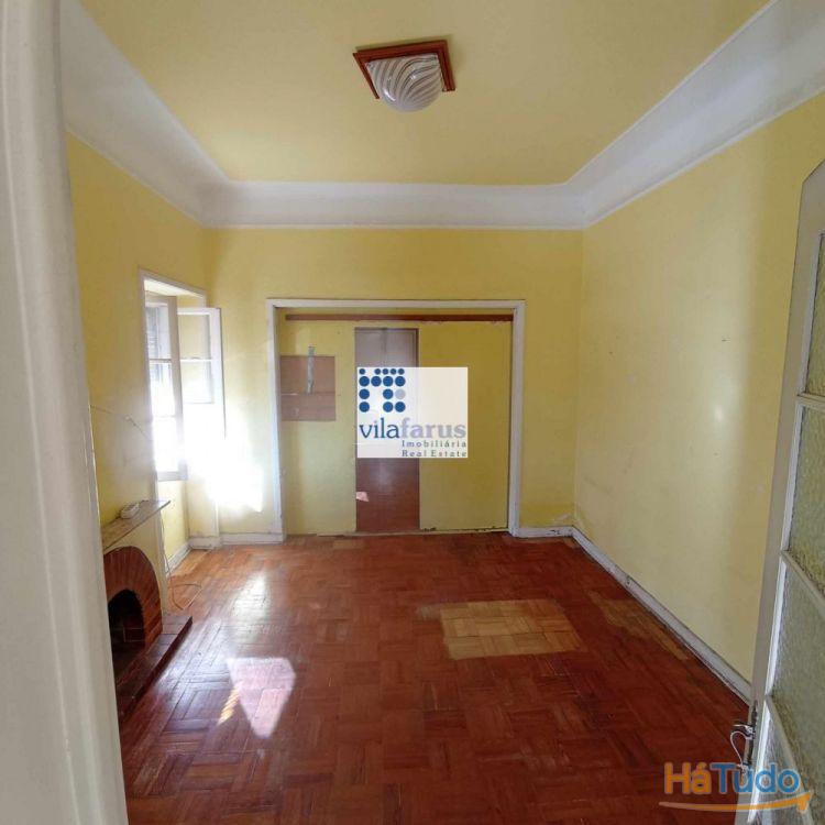 Fabulosa casa tradicional com amplo quintal no centro de Faro Fabulosa casa tradicional com amplo quintal no centro de Faro