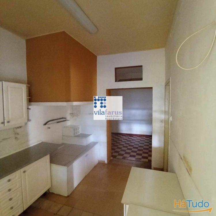 Fabulosa casa tradicional com amplo quintal no centro de Faro Fabulosa casa tradicional com amplo quintal no centro de Faro