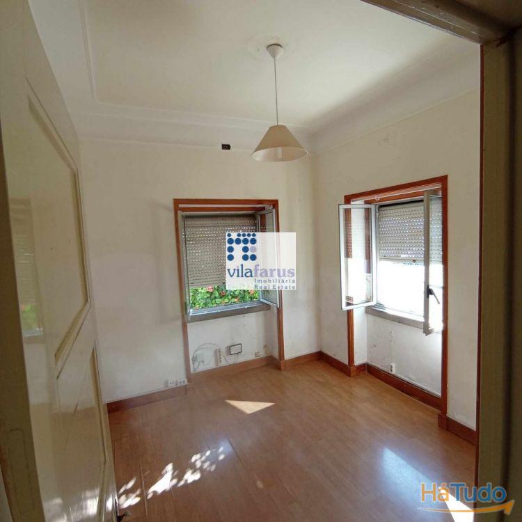 Fabulosa casa tradicional com amplo quintal no centro de Faro Fabulosa casa tradicional com amplo quintal no centro de Faro