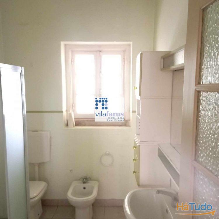 Fabulosa casa tradicional com amplo quintal no centro de Faro Fabulosa casa tradicional com amplo quintal no centro de Faro