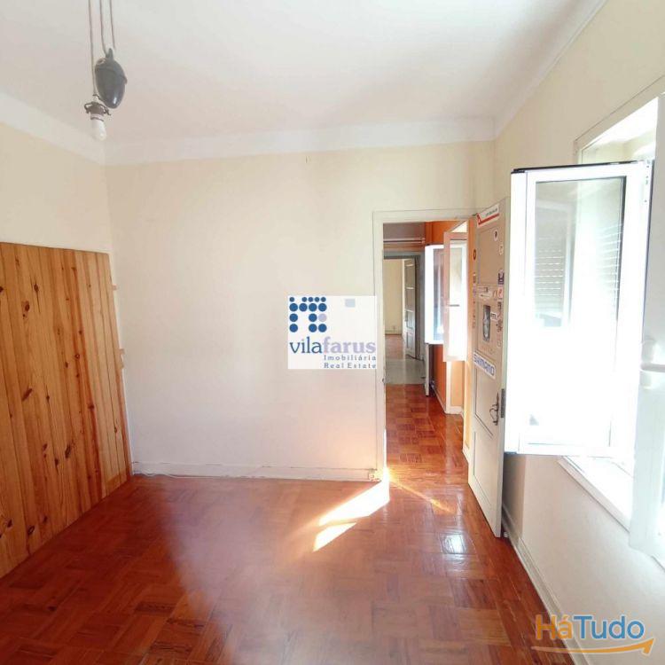 Fabulosa casa tradicional com amplo quintal no centro de Faro Fabulosa casa tradicional com amplo quintal no centro de Faro