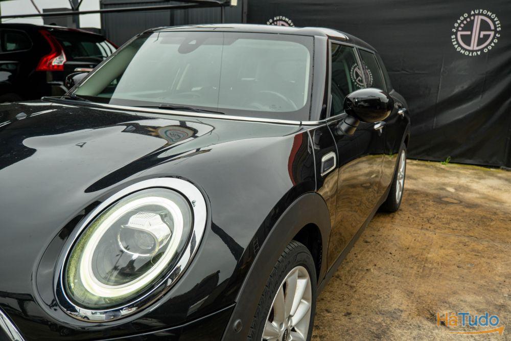 MINI Clubman . MINI Clubman .