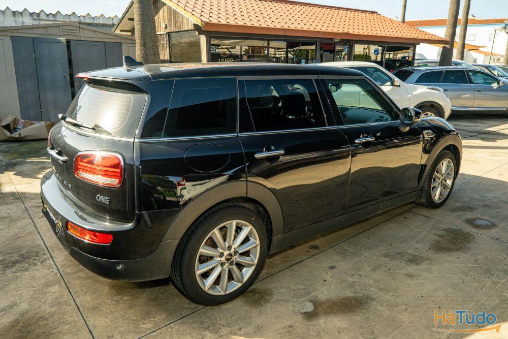 MINI Clubman . MINI Clubman .