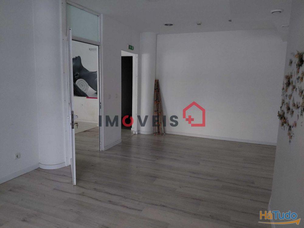 Loja centro da cidade com garagem! Loja centro da cidade com garagem!