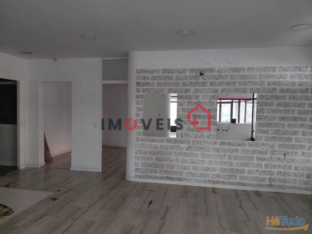 Loja centro da Cidade com garagem! Loja centro da Cidade com garagem!