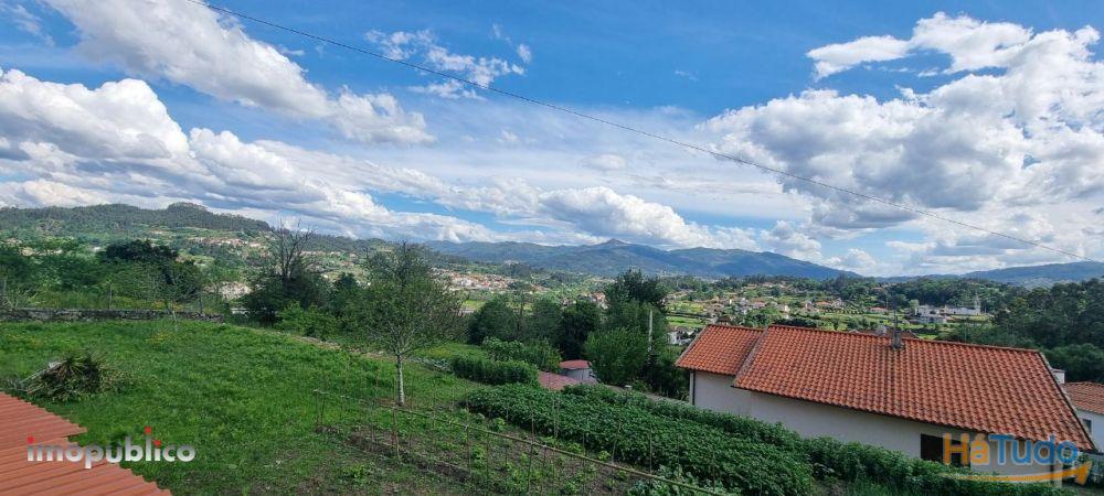 Moradia bifamiliar, para venda, Arcos de Valdevez - Guilhadeses e Santar Moradia bifamiliar, para venda, Arcos de Valdevez - Guilhadeses e Santar