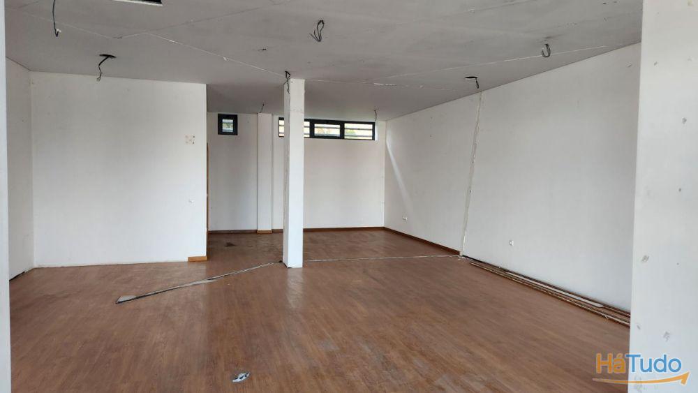 Arrenda-se Loja São Mamede de Coronado Arrenda-se Loja São Mamede de Coronado