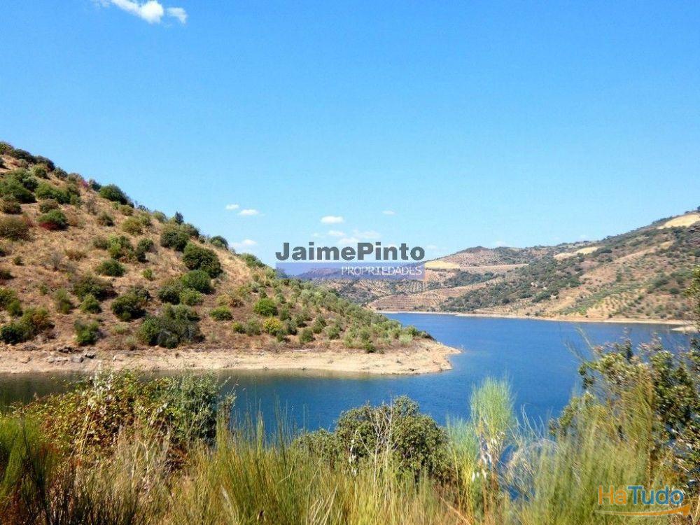17.500m2 TERRENO rústico, em patamares, Vista Lago Sabor. Portugal, Alfândega da Fé. 17.500m2 TERRENO rústico, em patamares, Vista Lago Sabor. Portugal, Alfândega da Fé.