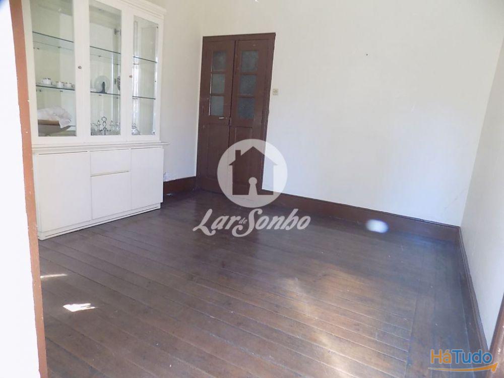 M4 individual p/restauro + GF(2carros), área total terreno 3.398m2 - Trofa M4 individual p/restauro + GF(2carros), área total terreno 3.398m2 - Trofa