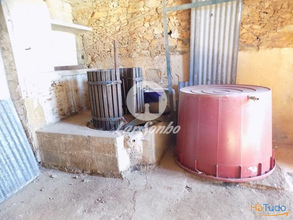 M4 individual p/restauro + GF(2carros), área total terreno 3.398m2 - Trofa M4 individual p/restauro + GF(2carros), área total terreno 3.398m2 - Trofa