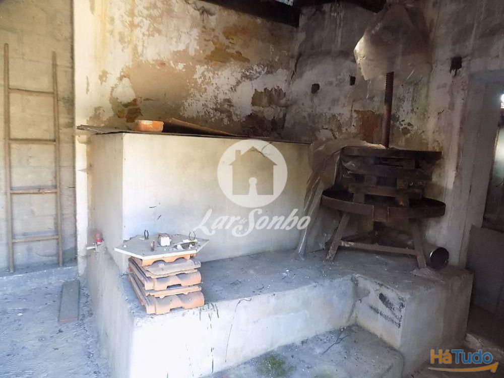 M4 individual p/restauro + GF(2carros), área total terreno 3.398m2 - Trofa M4 individual p/restauro + GF(2carros), área total terreno 3.398m2 - Trofa