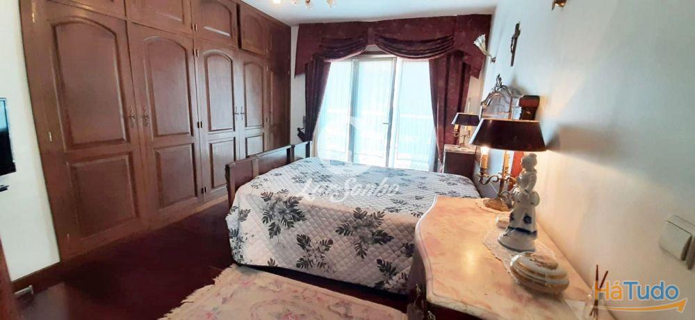 Moradia T4 com loja no R/C no centro da Póvoa de Varzim Moradia T4 com loja no R/C no centro da Póvoa de Varzim