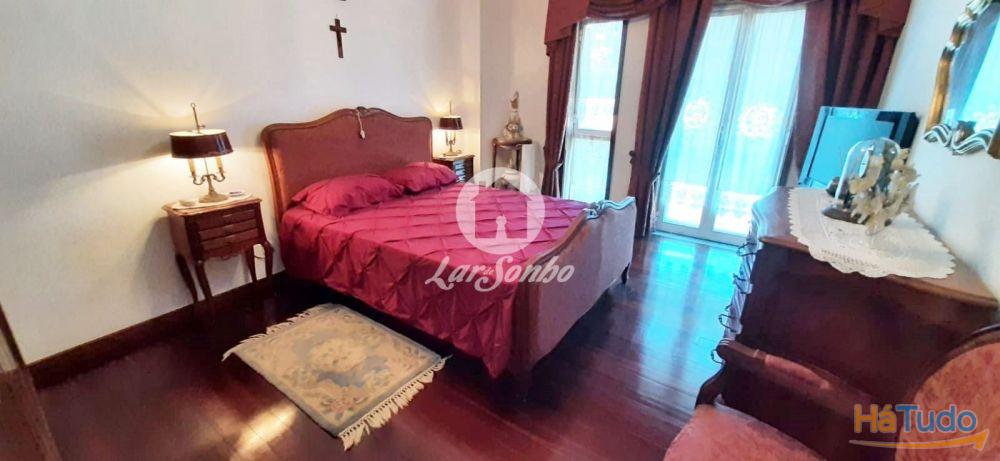 Moradia T4 com loja no R/C no centro da Póvoa de Varzim Moradia T4 com loja no R/C no centro da Póvoa de Varzim