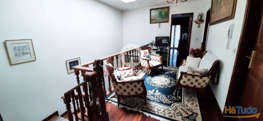 Moradia T4 com loja no R/C no centro da Póvoa de Varzim Moradia T4 com loja no R/C no centro da Póvoa de Varzim