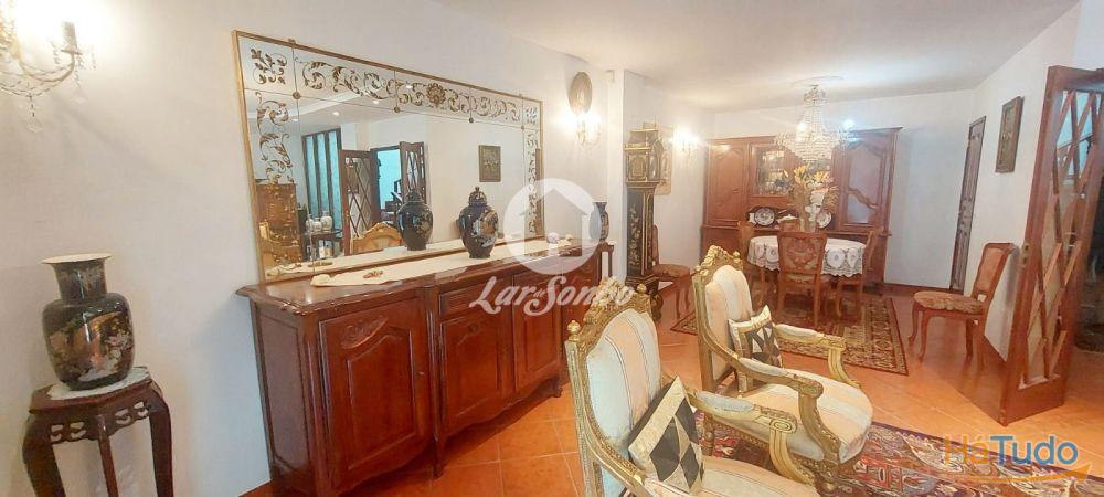 Moradia T4 com loja no R/C no centro da Póvoa de Varzim Moradia T4 com loja no R/C no centro da Póvoa de Varzim