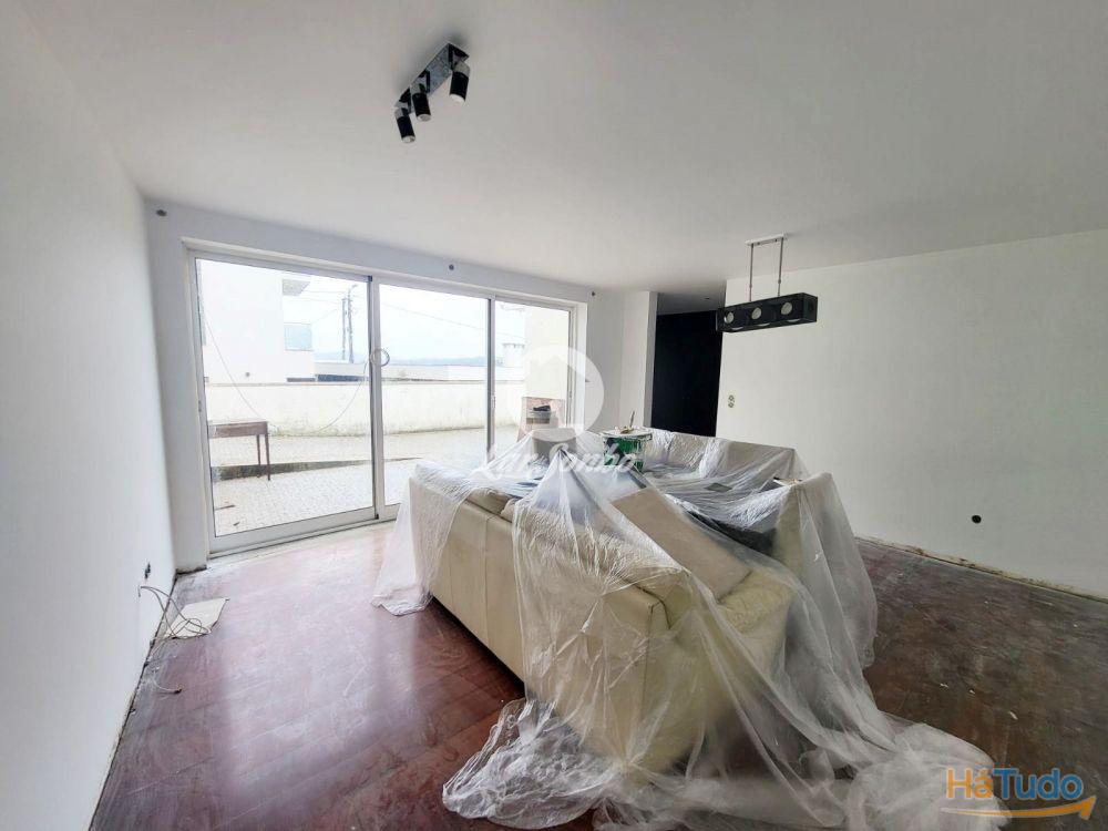 2 Moradias independentes T3 e T2 c/1000m2 em Rates, Póvoa de Varzim 2 Moradias independentes T3 e T2 c/1000m2 em Rates, Póvoa de Varzim