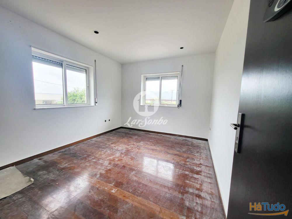 2 Moradias independentes T3 e T2 c/1000m2 em Rates, Póvoa de Varzim 2 Moradias independentes T3 e T2 c/1000m2 em Rates, Póvoa de Varzim