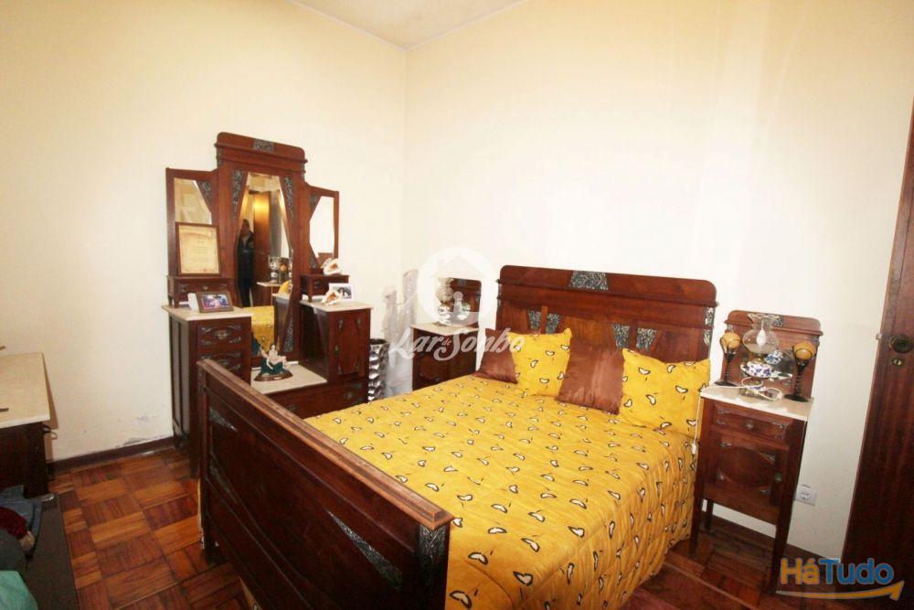 Moradia T6 c/ negócio no R/C no centro de Vila do Conde Moradia T6 c/ negócio no R/C no centro de Vila do Conde