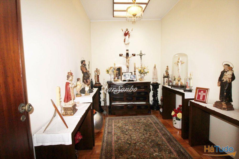 Moradia T6 c/ negócio no R/C no centro de Vila do Conde Moradia T6 c/ negócio no R/C no centro de Vila do Conde