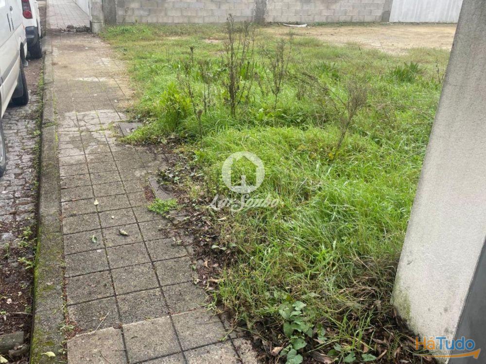 Terreno para construção com 336m2 em São Mamede, Trofa Terreno para construção com 336m2 em São Mamede, Trofa