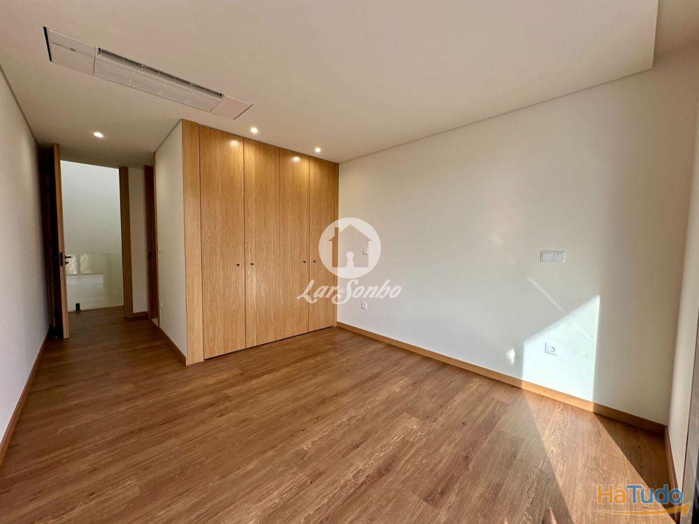 Moradia Moderna T2 a 200m da Praia de Aver-o-Mar! Moradia Moderna T2 a 200m da Praia de Aver-o-Mar!