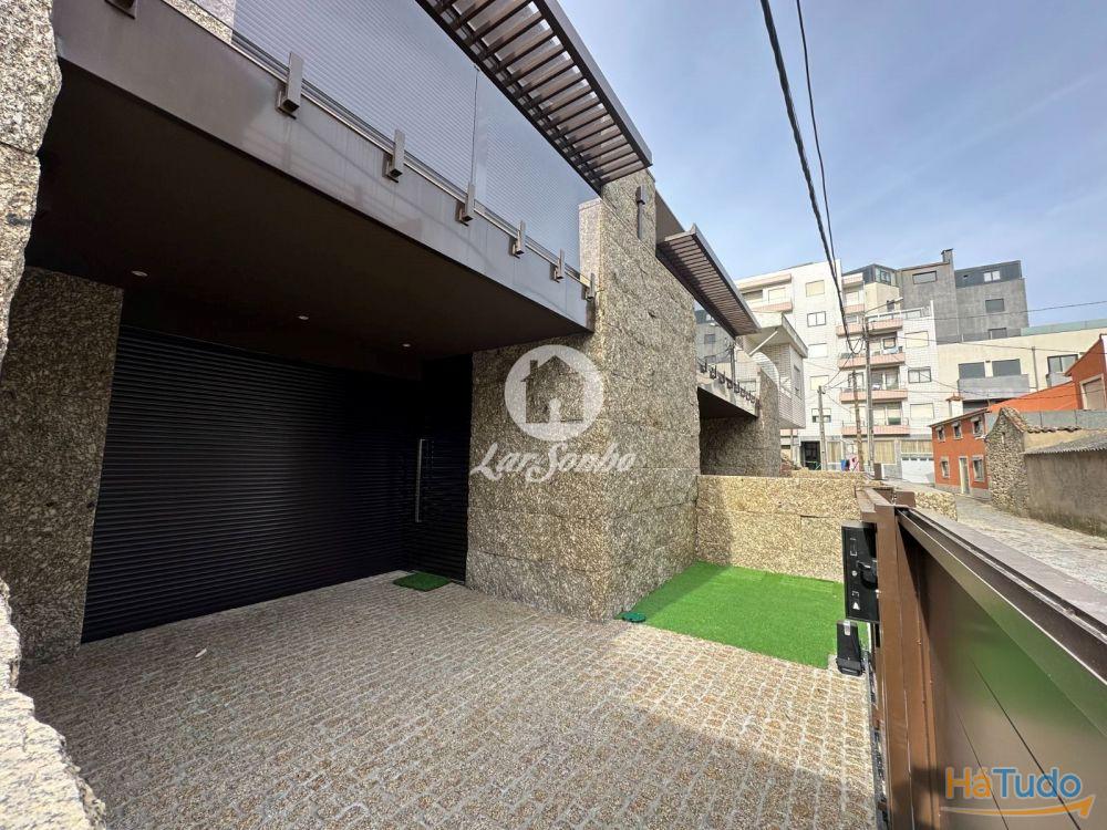 Moradia Moderna T2 a 200m da Praia de Aver-o-Mar! Moradia Moderna T2 a 200m da Praia de Aver-o-Mar!