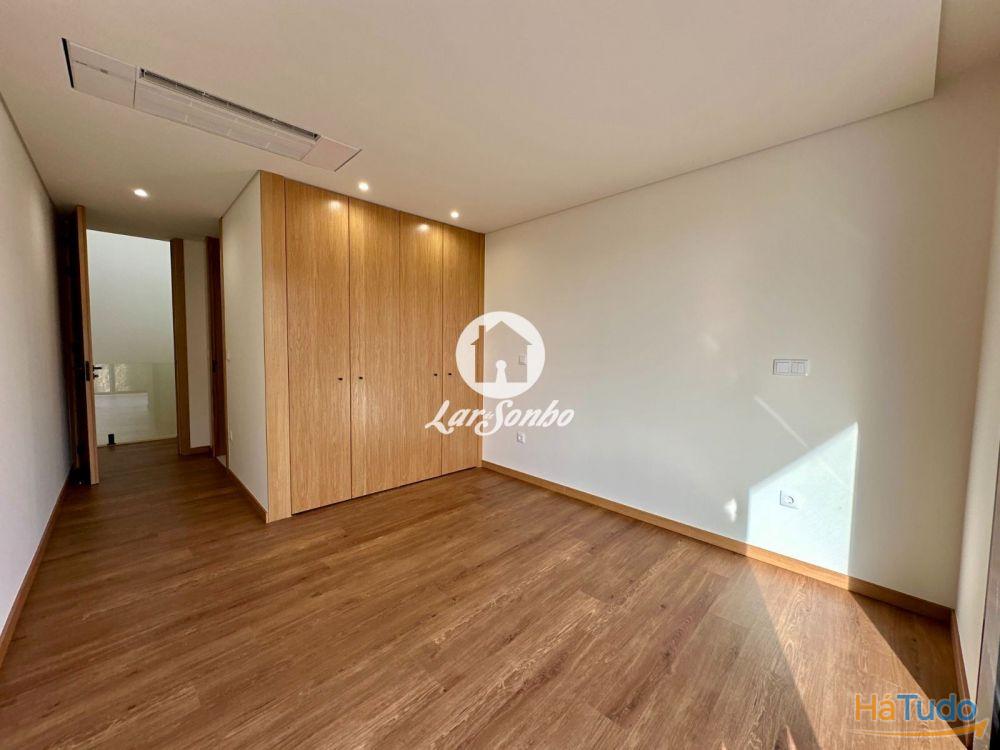 Moradia Moderna T2 a 200m da Praia de Aver-o-Mar! Moradia Moderna T2 a 200m da Praia de Aver-o-Mar!