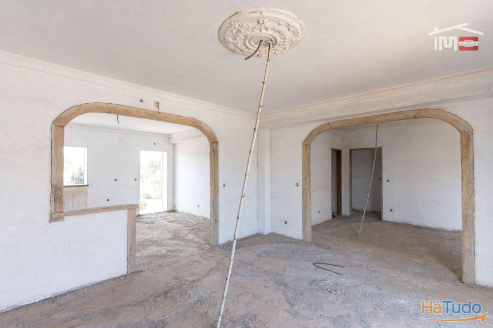 Prédio - Boa oportunidade de Investimento em Fátima Prédio - Boa oportunidade de Investimento em Fátima