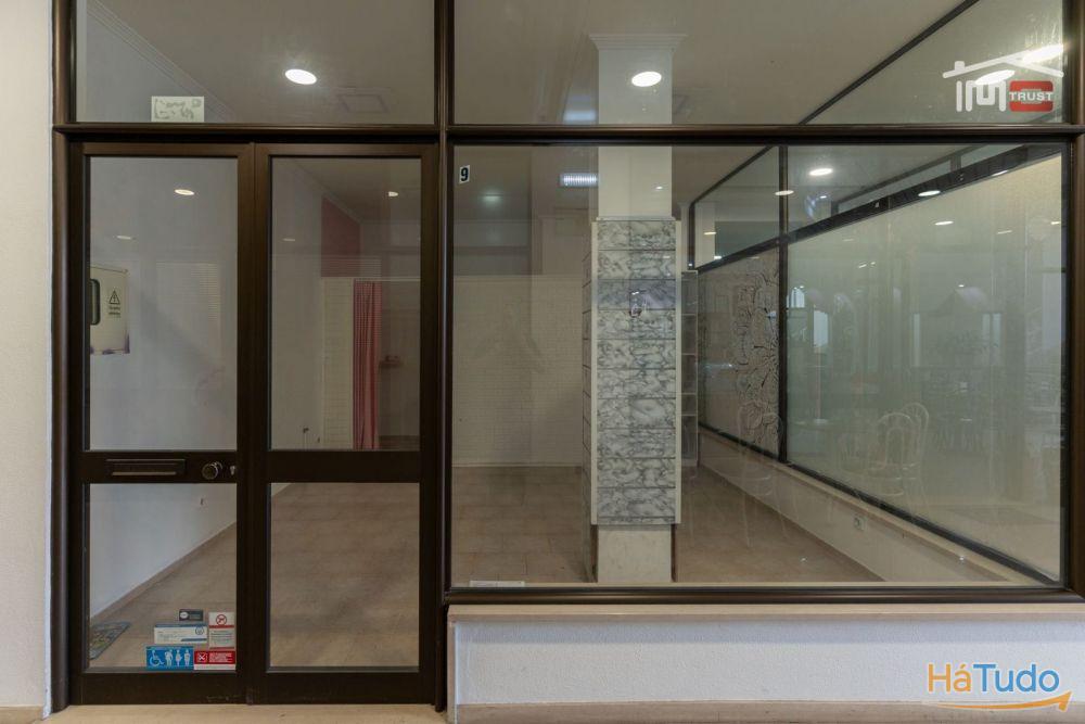 Loja em centro comercial, para arrendamento, Ourém - Fatima Loja em centro comercial, para arrendamento, Ourém - Fatima