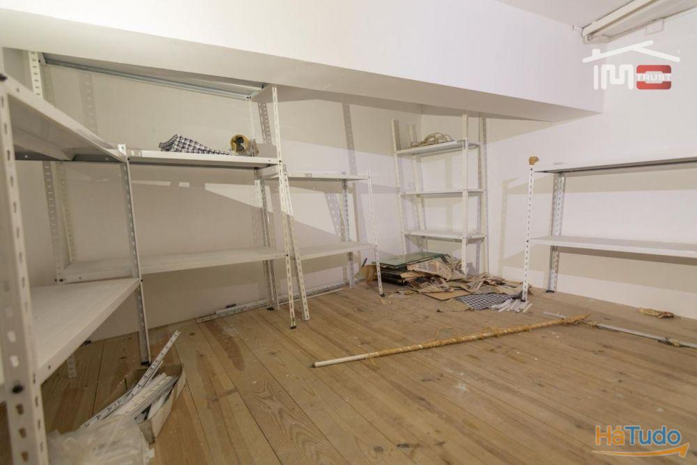 LOJA PARA COMÉRCIO NO FÁTIMA SHOPPING JUNTO AO SANTUÁRIO DE FÁTIMA LOJA PARA COMÉRCIO NO FÁTIMA SHOPPING JUNTO AO SANTUÁRIO DE FÁTIMA