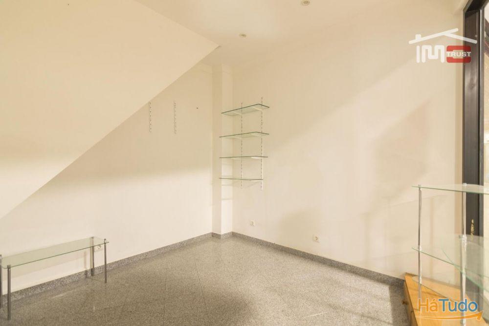 LOJA PARA COMÉRCIO NO FÁTIMA SHOPPING JUNTO AO SANTUÁRIO DE FÁTIMA LOJA PARA COMÉRCIO NO FÁTIMA SHOPPING JUNTO AO SANTUÁRIO DE FÁTIMA