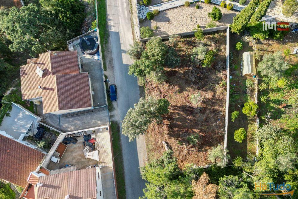 Fantástico Terreno Urbano próximo das Grutas de Mira de Aire Fantástico Terreno Urbano próximo das Grutas de Mira de Aire