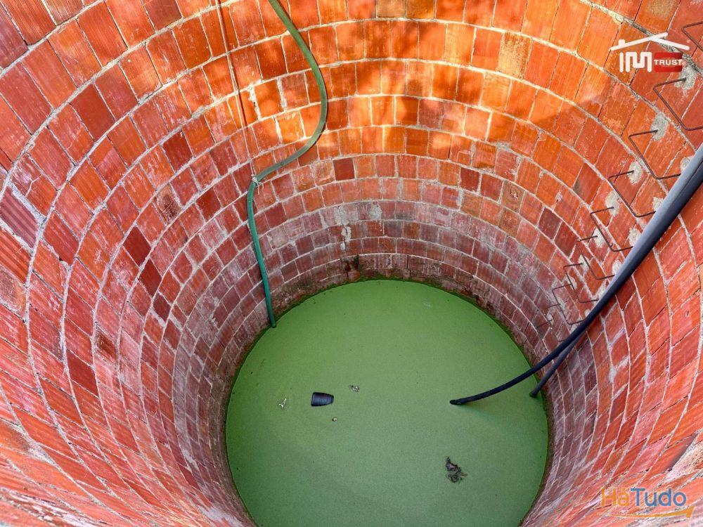 Terreno para Cultura Arvense, vinhas e damasqueiros com Anexo de 30m2 Terreno para Cultura Arvense, vinhas e damasqueiros com Anexo de 30m2