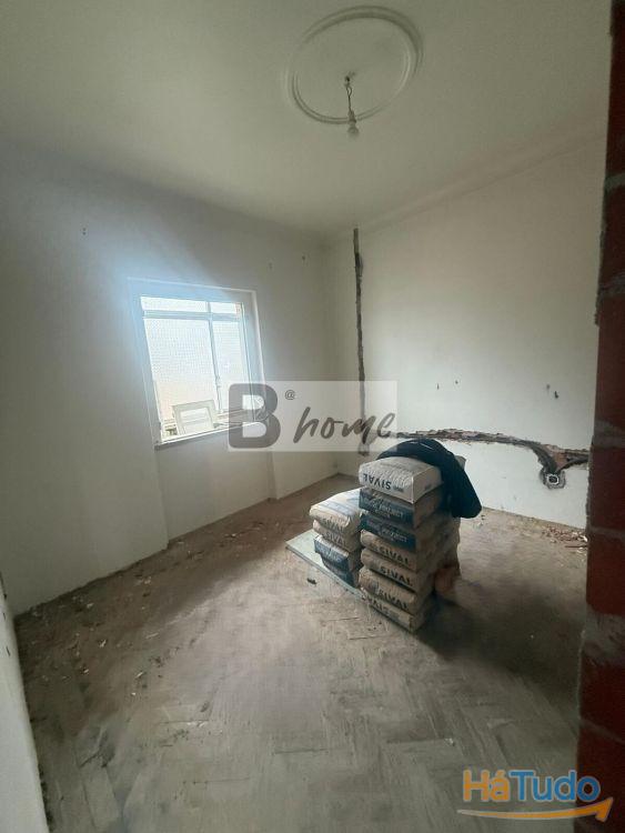 Apartamento T2 na Torre da Marinha Apartamento T2 na Torre da Marinha