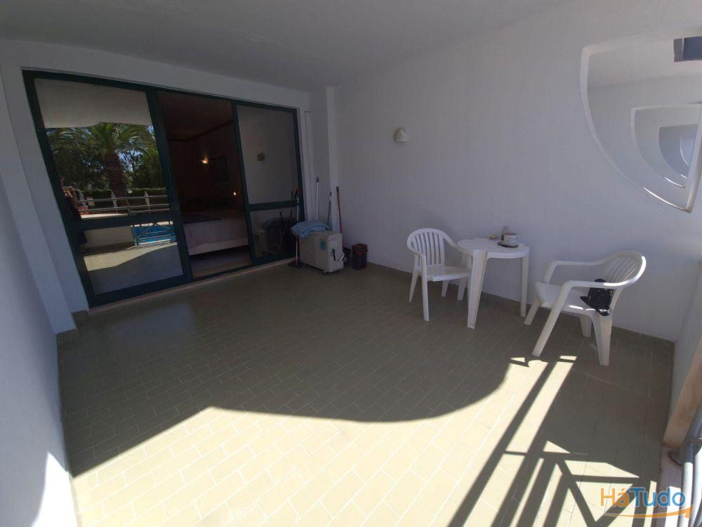 T0 com ampla varanda Albufeira | Ideal para férias ou rentabilidade T0 com ampla varanda Albufeira | Ideal para férias ou rentabilidade